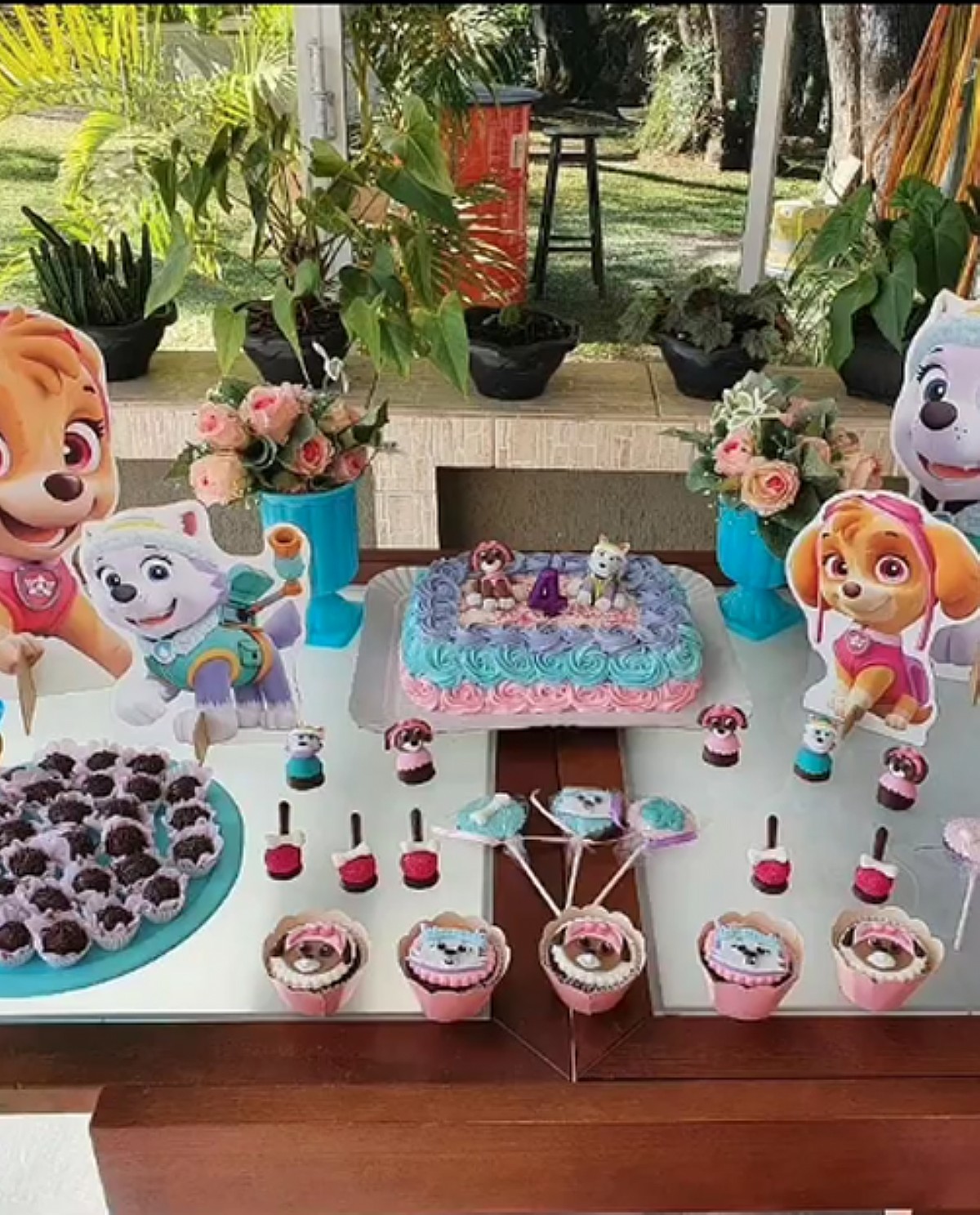 Kit Festa / Tema